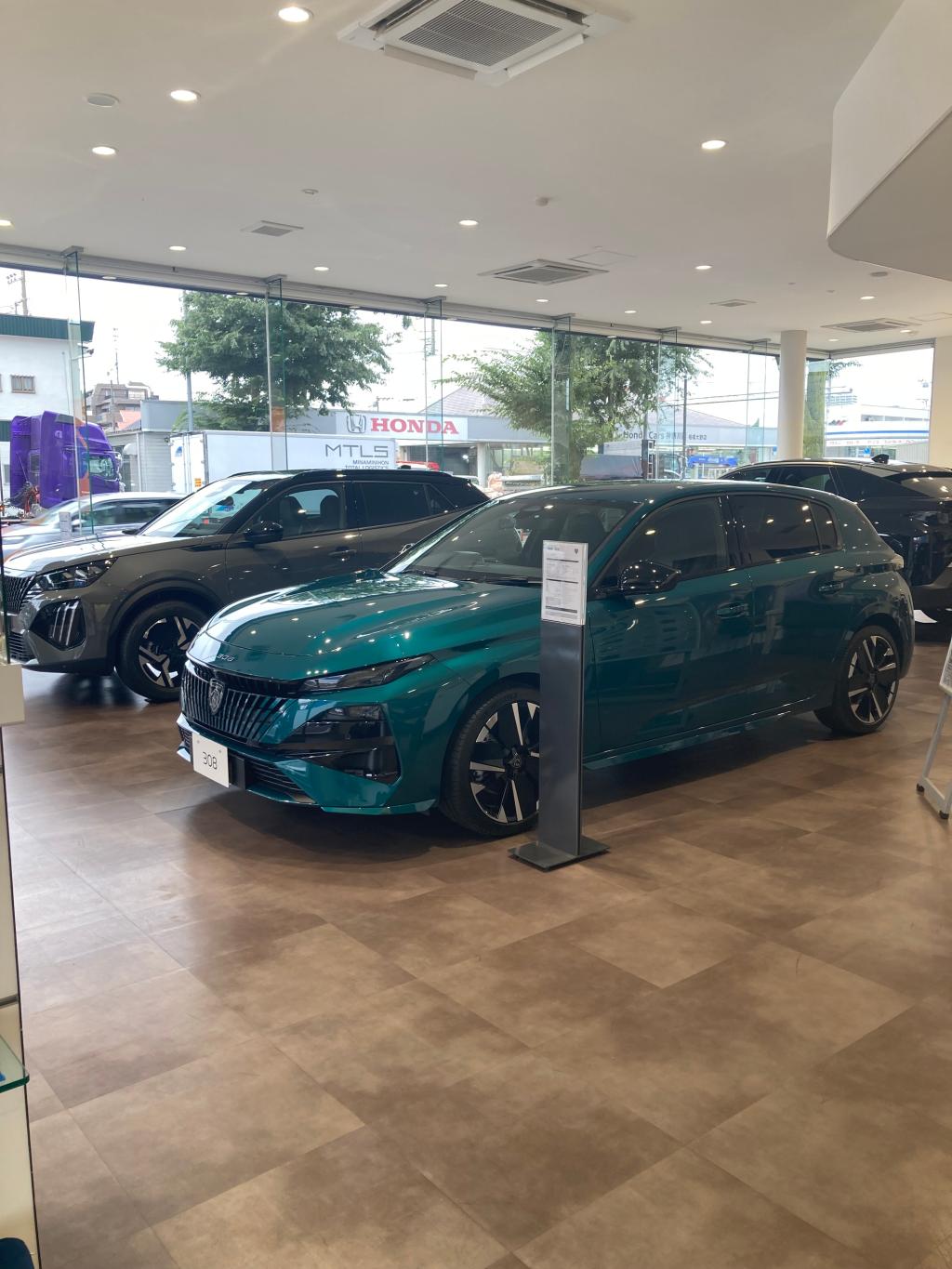 展示車入替